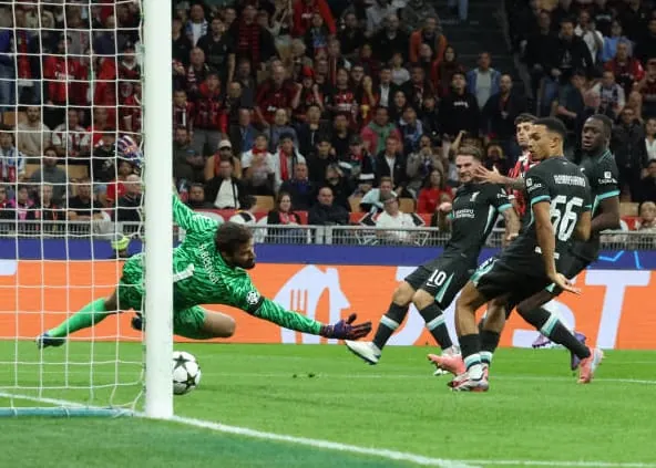 AC Milan 1-3 Liverpool: Đòn không chiến