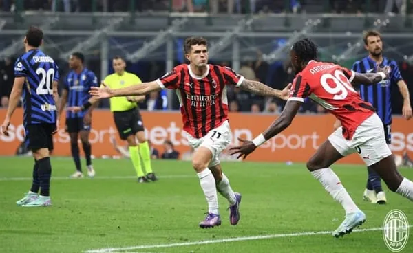 AC Milan thắng muộn “đại kình địch” Inter