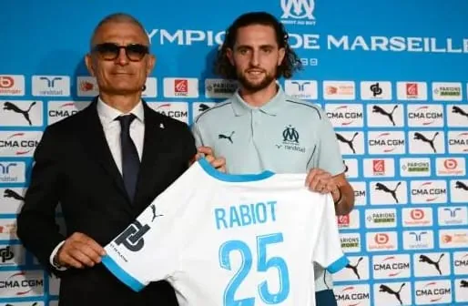 Adrien Rabiot đáp trả những lời chỉ trích sau khi không thể tới MU và Arsenal