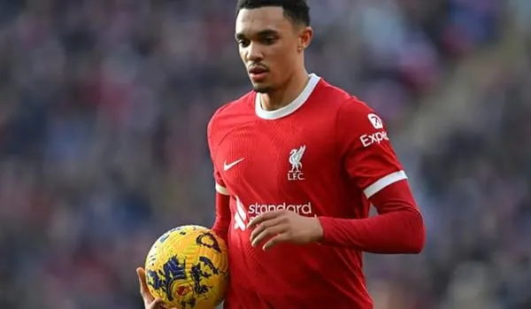 Alexander-Arnold chuẩn bị mua lại đội bóng 8 lần vô địch Ligue 1