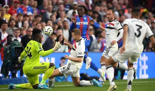 Andre Onana không hài lòng khi MU bị Crystal Palace cầm hòa