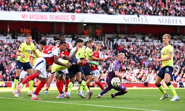 Arsenal 3-1 Southampton - Bản lĩnh ngược dòng