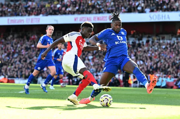 Arsenal 4-2 Leicester - Phút bù giờ khó tin