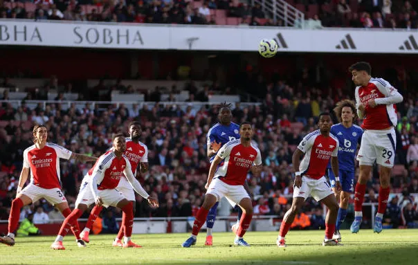 Arsenal 4-2 Leicester - Phút bù giờ khó tin