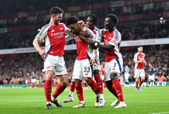 Arsenal 5-1 Bolton- Lần đầu cho Sterling