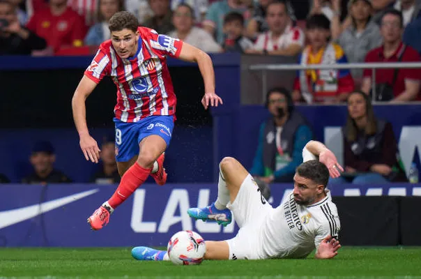 Atletico 1-1 Real Madrid - Cầm vàng lại để vàng rơi