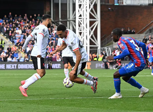 Crystal Palace 0-1 Liverpool - Củng cố ngôi đầu