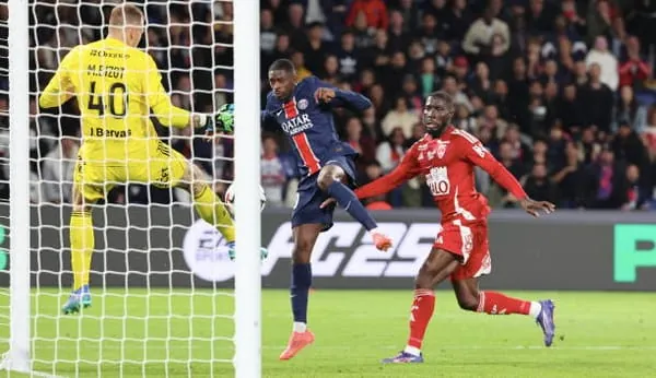 Dembele bùng nổ, PSG ngược dòng hạ gục Brest