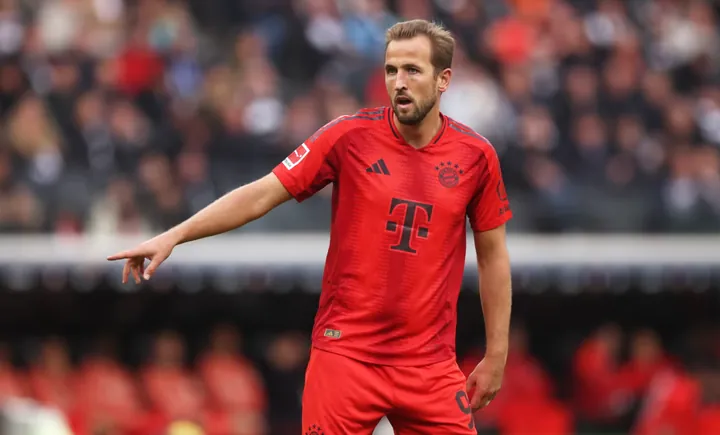 Kane lại tịt ngòi, Bayern Munich đánh rơi chiến thắng vào phút chót