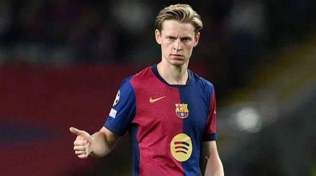 Frenkie de Jong vui mừng khi được ra sân trở lại cho Barca