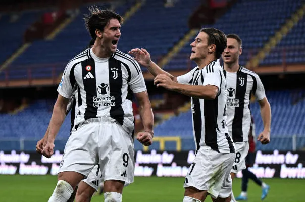 Vlahovic lập cú đúp, Juventus chiếm ngôi đầu Serie A