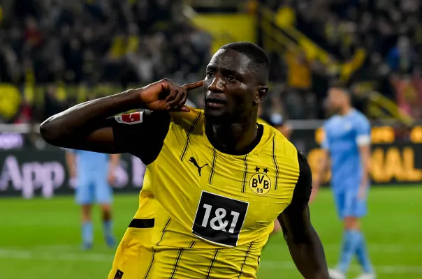 Guirassy lập cú đúp, Dortmund ngược dòng khó tin