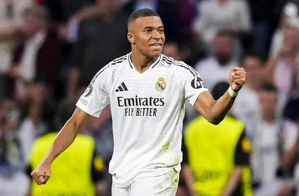 Jude Bellingham ca ngợi Kylian Mbappe sau trận thắng Stuttgart