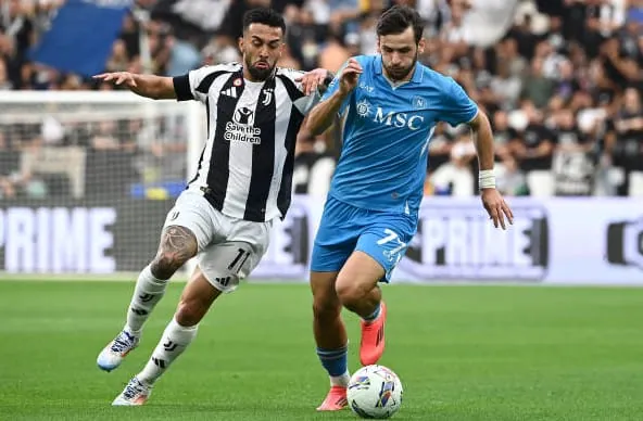 Juventus 0-0 Napoli: Conte mất ngôi đầu