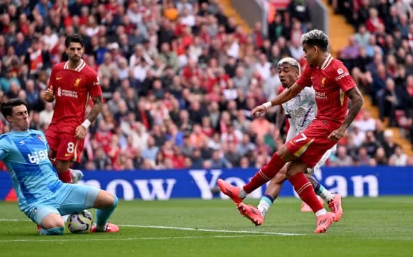 Liverpool 3-0 Bournemouth: Gửi lửa tới Etihad