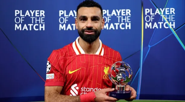 Liverpool thờ ơ, PSG ‘trải thảm đỏ mời Salah