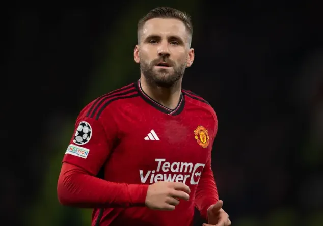 Luke Shaw lại nghỉ chấn thương thêm 2 tháng