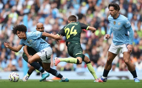 Man City 2-1 Brentford: Không thể cản ‘quái vật’