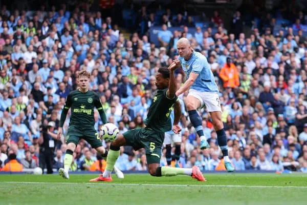 Man City 2-1 Brentford: Không thể cản ‘quái vật’