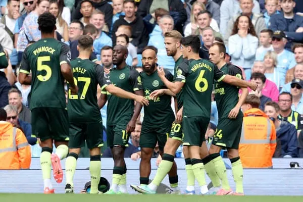 Man City 2-1 Brentford: Không thể cản ‘quái vật’