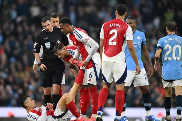 Man City 2-2 Arsenal: Vàng rơi phút 98