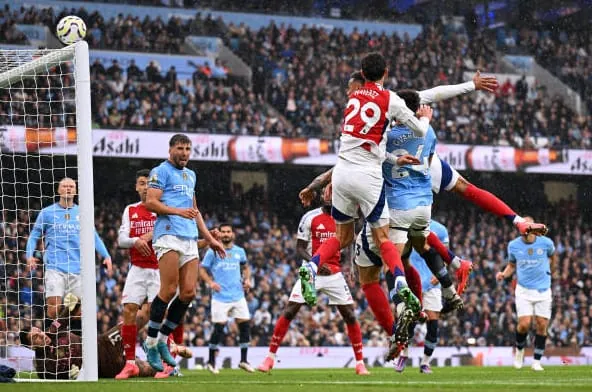 Man City 2-2 Arsenal: Vàng rơi phút 98