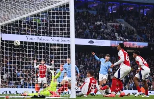 Man City kém cỏi thay vì Arsenal xuất sắc