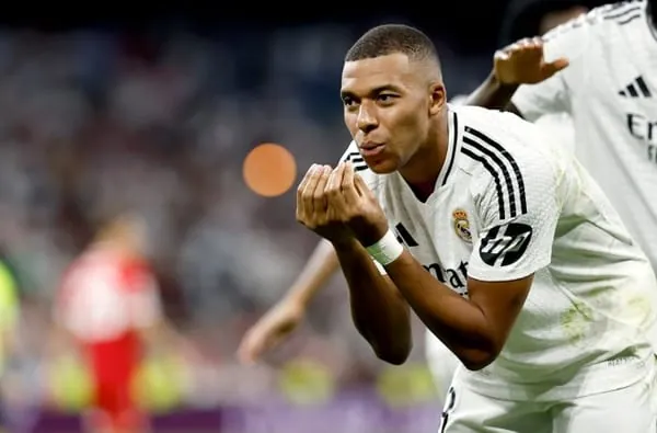 Mbappe nhả đạn đều đặn, “nhà vua” Real Madrid ra quân suôn sẻ