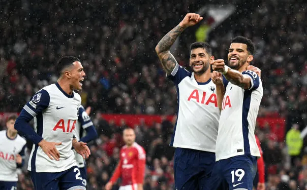 M.U 0-3 Tottenham - Trận thua quá đậm