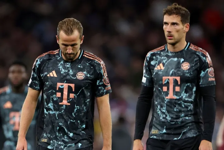 Neuer sai lầm, Bayern thua sốc tại Champions League