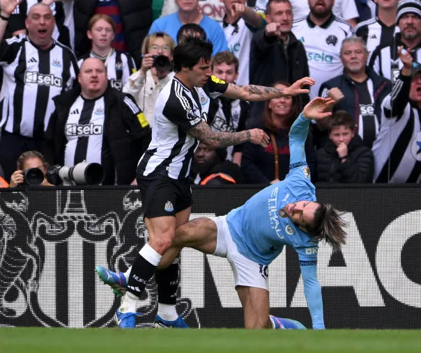 Newcastle 1-1 Man City - Bài toán khó của Pep