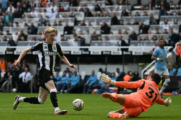 Newcastle 1-1 Man City - Bài toán khó của Pep