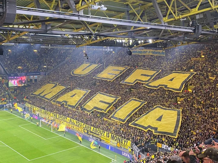 Bức ảnh hơn nghìn lời nói trong ngày Dortmund thắng đậm