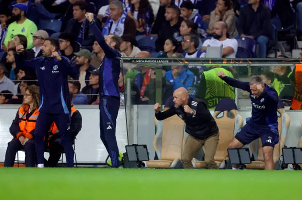 Porto 3-3 Man Utd - Công làm, thủ phá