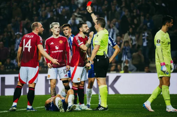 Porto 3-3 Man Utd - Công làm, thủ phá