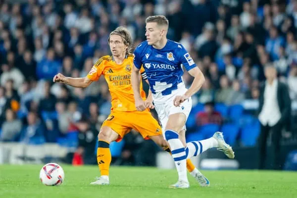 Sociedad 0-2 Real Madrid: May mắn khó tin