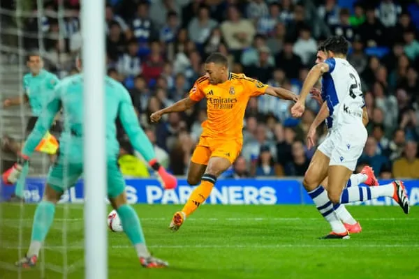 Sociedad 0-2 Real Madrid: May mắn khó tin