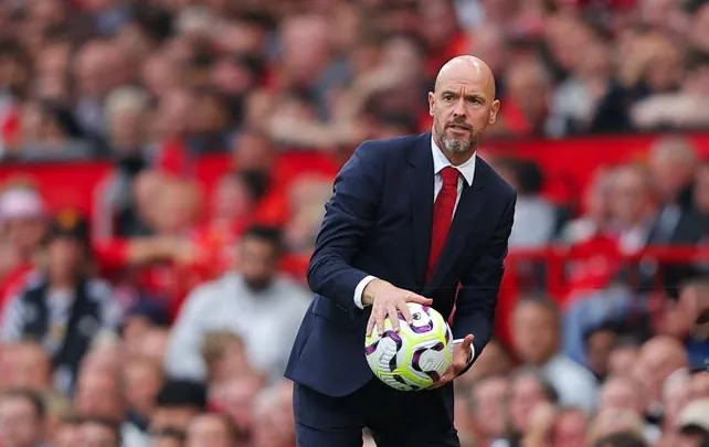 Ten Hag cho rằng MU bất ổn vì vấn đề tài chính