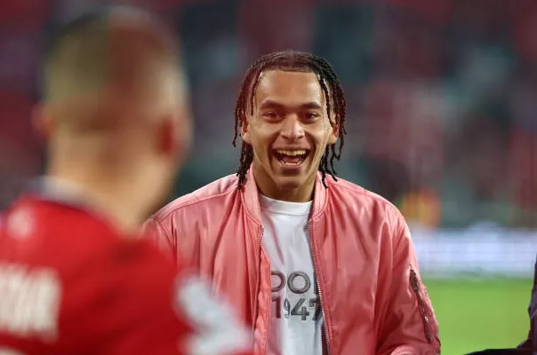Em ruột ăn mừng tưng bừng trên nỗi đau của Mbappe