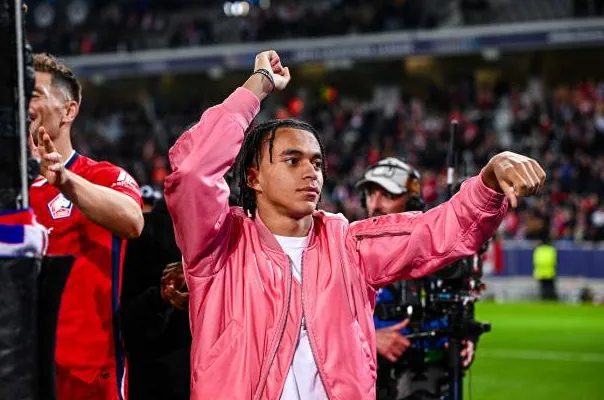 Em ruột ăn mừng tưng bừng trên nỗi đau của Mbappe
