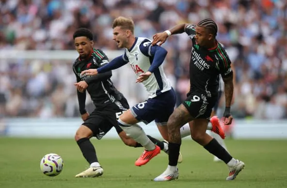 Tottenham 0-1 Arsenal: Khác biệt từ bóng chết