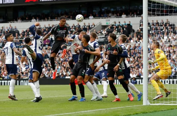 Tottenham 0-1 Arsenal: Khác biệt từ bóng chết