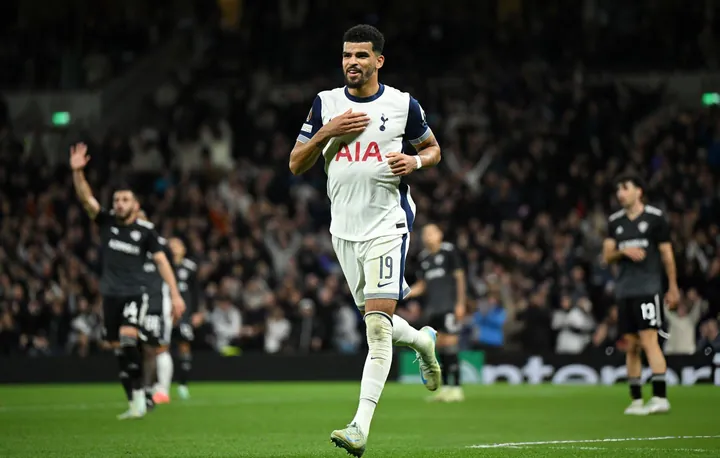 Chơi thiếu người từ rất sớm, Tottenham vẫn thắng tưng bừng ở Europa League