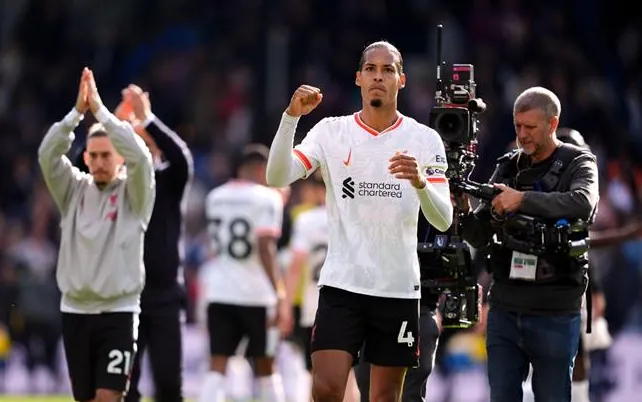 Virgil van Dijk chưa dám nghĩ tới mục tiêu nào quá xa lúc này