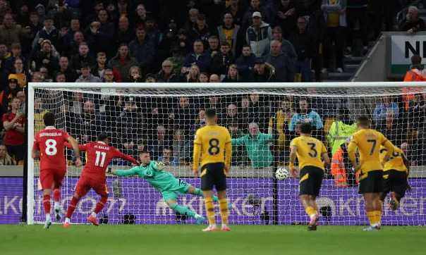 Wolverhampton 1-2 Liverpool - Trở lại ngôi đầu