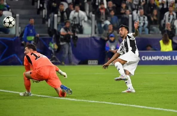 Yildiz phá kỉ lục của Del Piero, Juventus thắng dễ 3-1