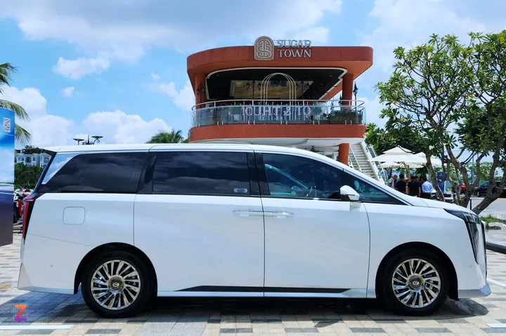 Chi tiết GAC M8 - MPV Trung Quốc cạnh tranh với Carnival, Viloran